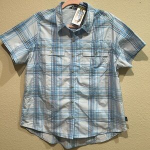 Nwt Eddie Bauer button up, moisture wicking, upf 50 shirt. Size large